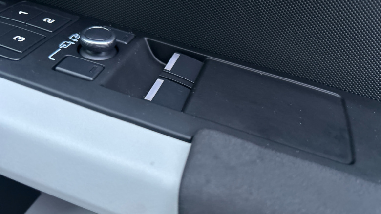 Land Rover Defender 3.0 D250 X-Dynamic SE 90 3dr Auto Diesel Estate